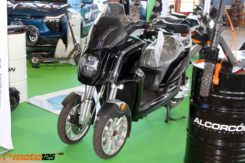 Motorama Madrid 2021 - Dofern D1 5000